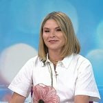 Jenna's white floral cropped shirt on Today