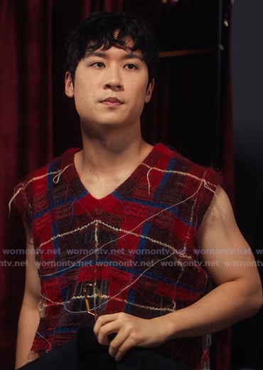 Jin's red plaid knit vest on XO Kitty