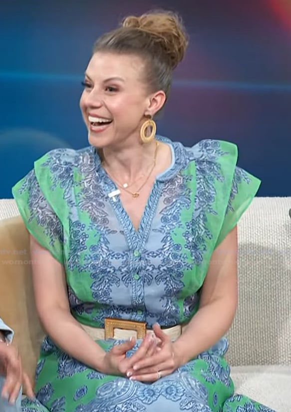 Jodie Sweetin’s floral print top and skirt on Access Hollywood