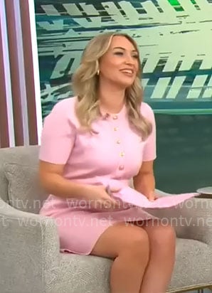 Kelly O’Grady’s pink short-sleeved dress on CBS Mornings