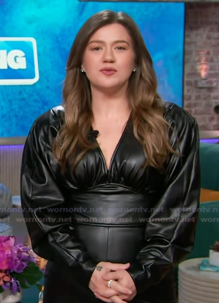 Kelly’s black leather dress on The Kelly Clarkson Show