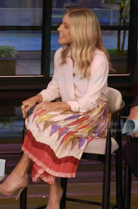 Kelly’s printed skirt on Live with Kelly and Mark
