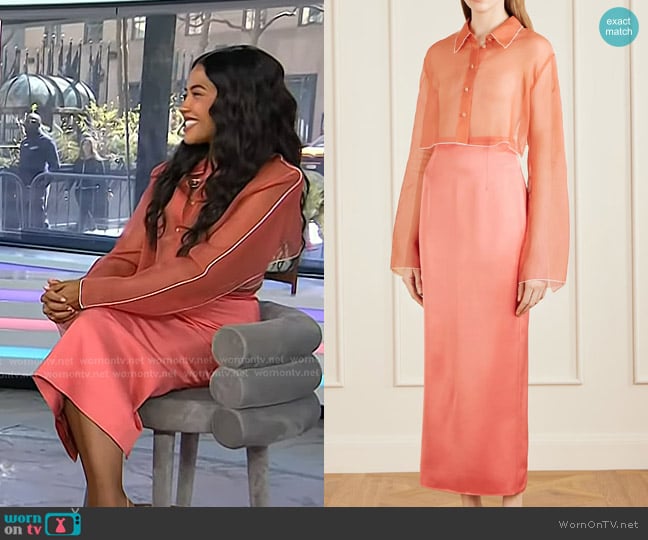 Emma Grede’s pink pencil skirt on Today Emma Grede’s pink pencil skirt on Today