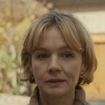 Lindsay’s gold necklace on Beef