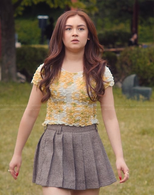 Kitty's floral ruffle top on XO Kitty