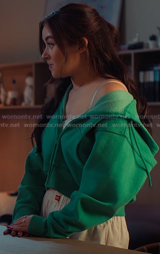 Kitty’s green zip hoodie on XO Kitty