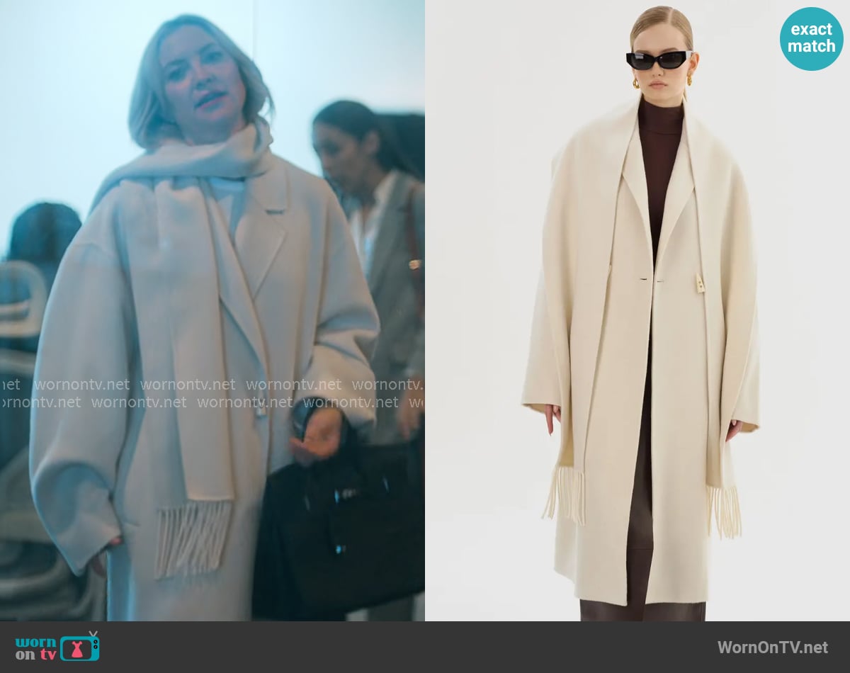 LaMarque Twila Wool Scarf Coat worn by Isla Gordon (Kate Hudson) on Running Point