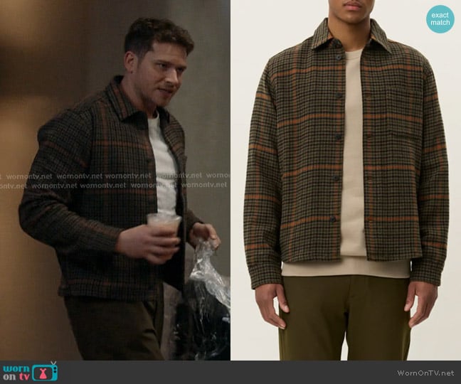 Buck’s brown plaid shirt jacket on 9-1-1