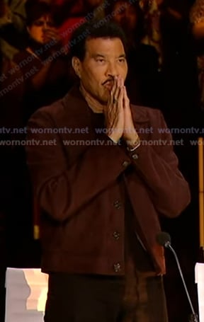 Lionel Richie’s burgundy suede jacket on American Idol