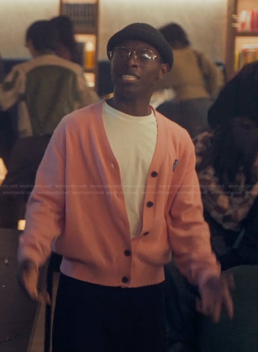 Marius's pink cardigan on XO Kitty