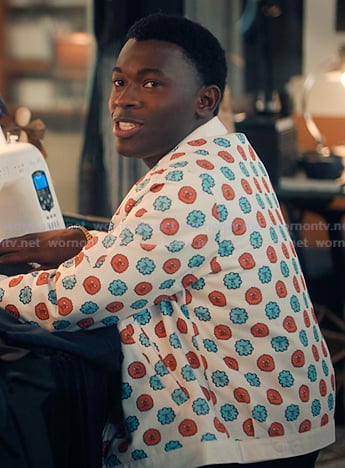 Marius's white printed zip jacket on XO Kitty