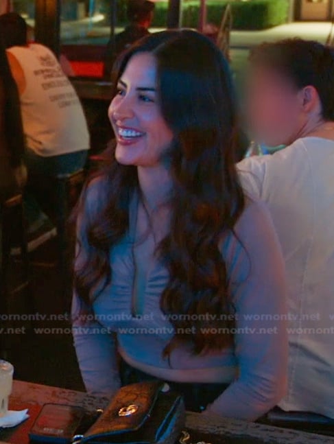 Michelle’s beige plunging crop top on The Valley