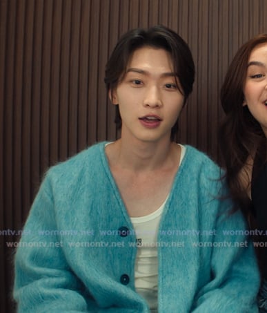 Min Ho’s white tank and blue v-neck cardigan on XO Kitty