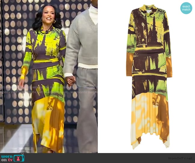 Shaunie’s abstract print dress on Tamron Hall Show
