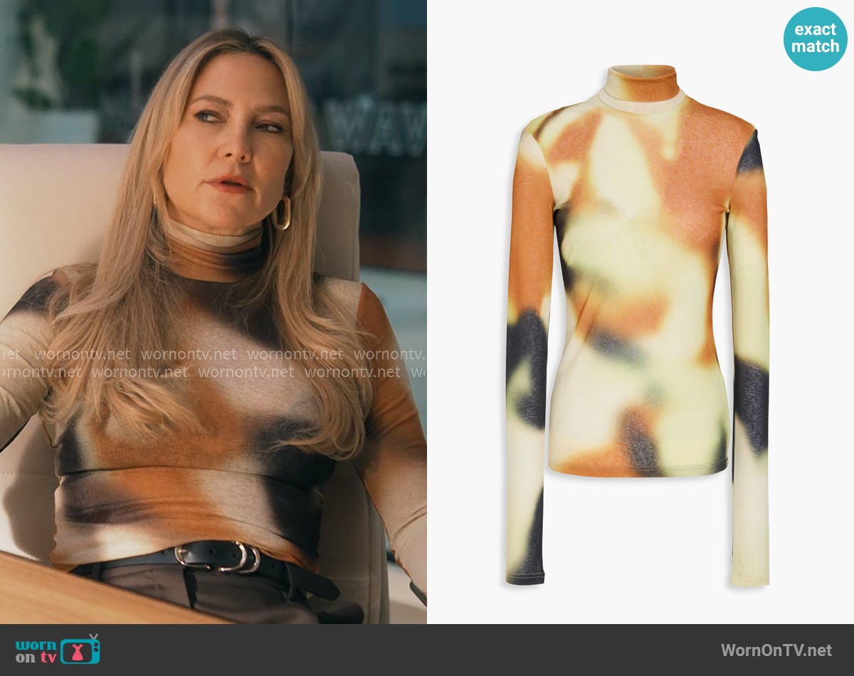 Nanushka Harri Top in Smudged Graffiti worn by Isla Gordon (Kate Hudson) on Running Point