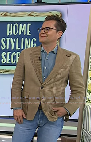 Nathan Turner’ beige plaid patch pocket blazer on Today