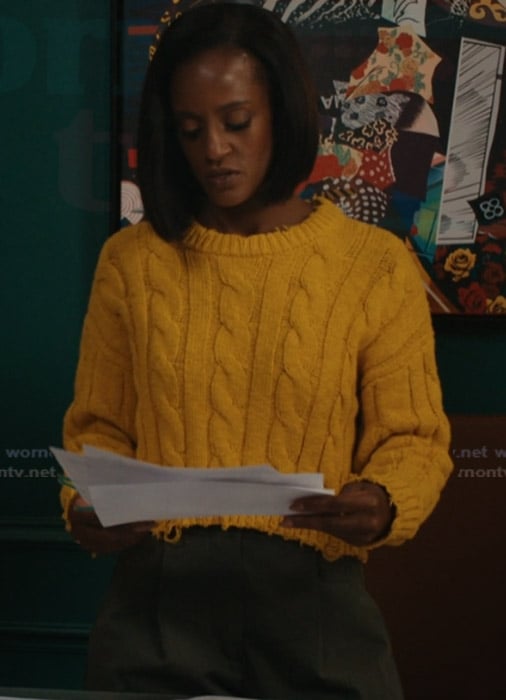 Olympia’s yellow distressed sweater on Matlock