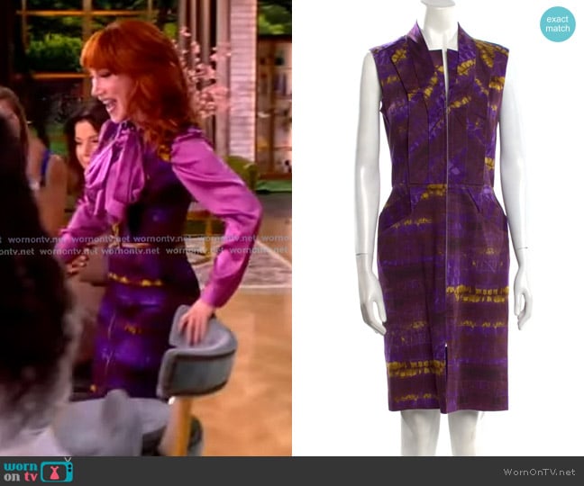 Oscar de la Renta Printed Sleeveless Midi Dress worn by Kathy Griffin on The View