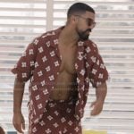 O’Shon’s brown printed shirt on Abbott Elementary