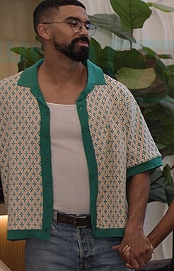 O'Shon's printed shirt on Abbott Elementary