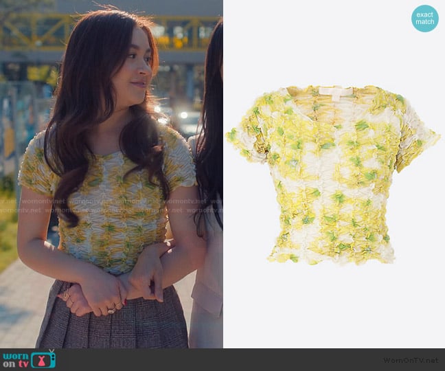 Ponder.Er Floral Applique Top worn by Katherine Song-Covey (Anna Cathcart) on XO Kitty