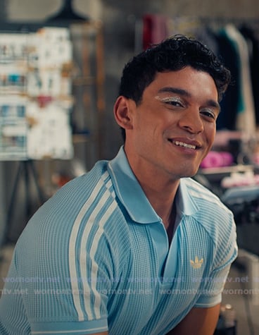 Q's blue waffle polo on XO Kitty