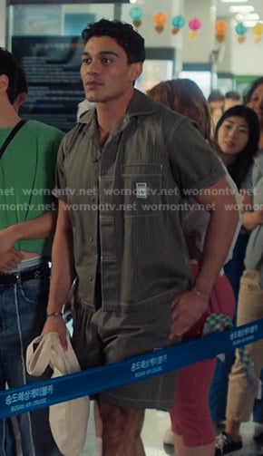 Q’s green striped shirt and shorts on XO Kitty