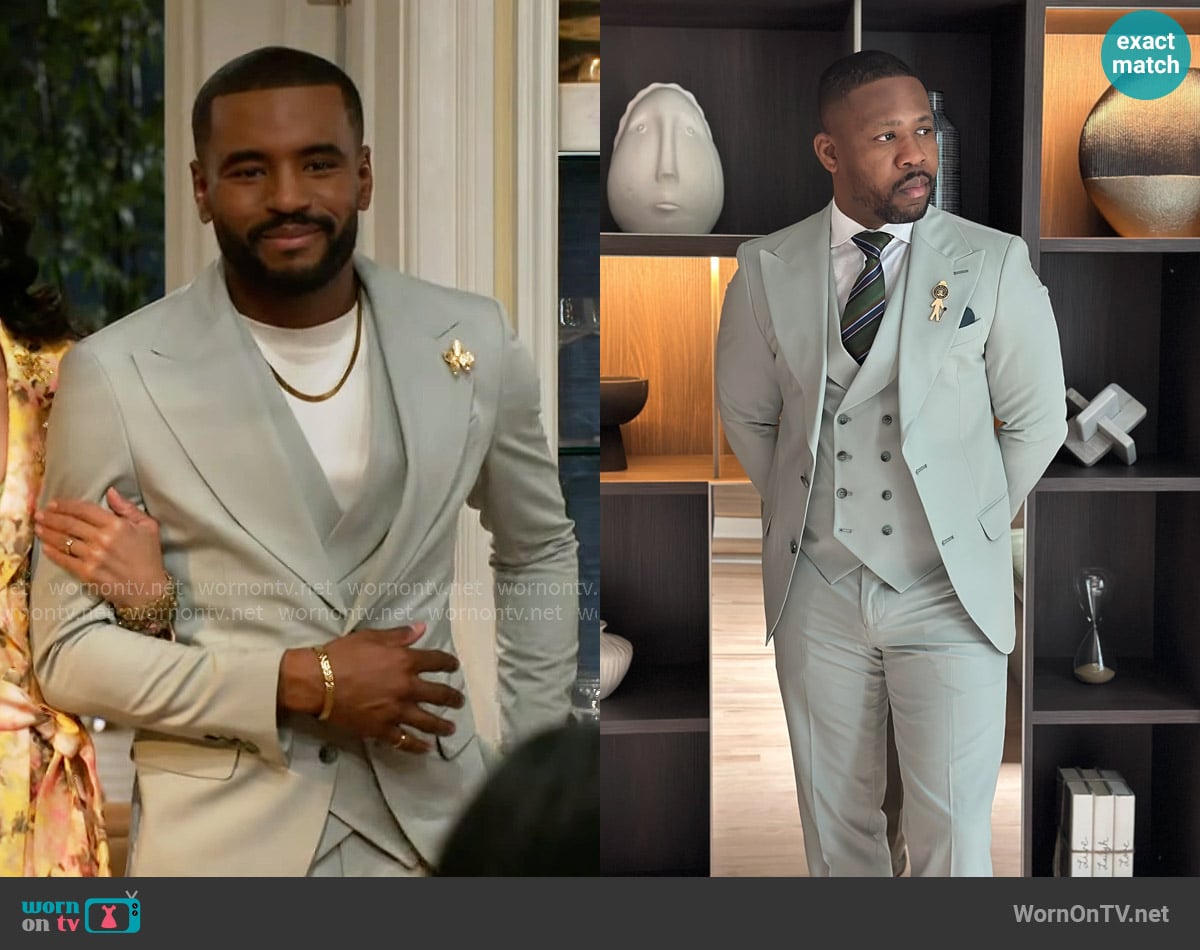 Andre’s sage green Easter suit on Beyond the Gates