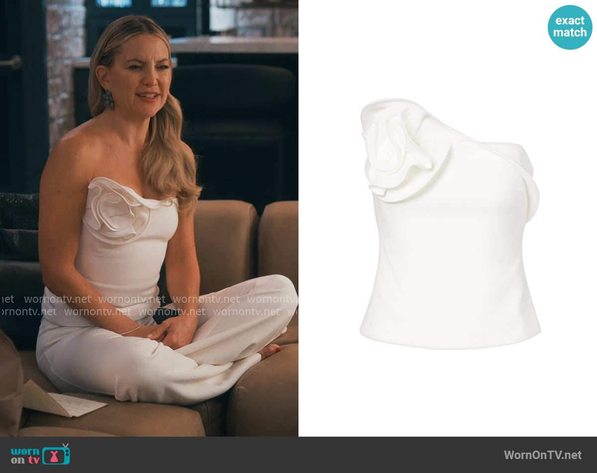 Roland Mouret Floral-appliqué strapless crêpe top worn by Isla Gordon (Kate Hudson) on Running Point