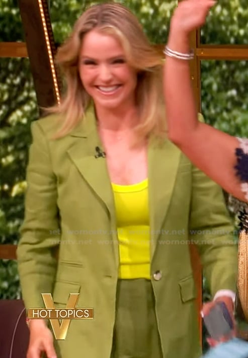 Sara’s green blazer and shorts on The View