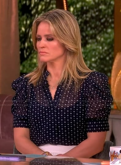 Sara’s printed short sleeve top on The View