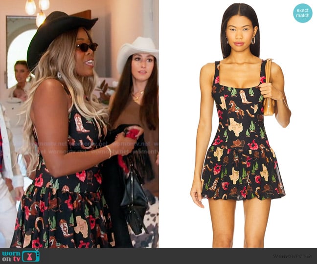 Show me Your Mumu Marlo Mini Dress worn by Jasmine Goode on The Valley