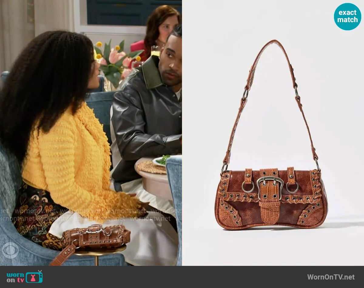 Silence + Noise at Urban Outfitters Jade Laced Rivet Bag worn by Eva Thomas (Ambyr Michelle) on Beyond the Gates