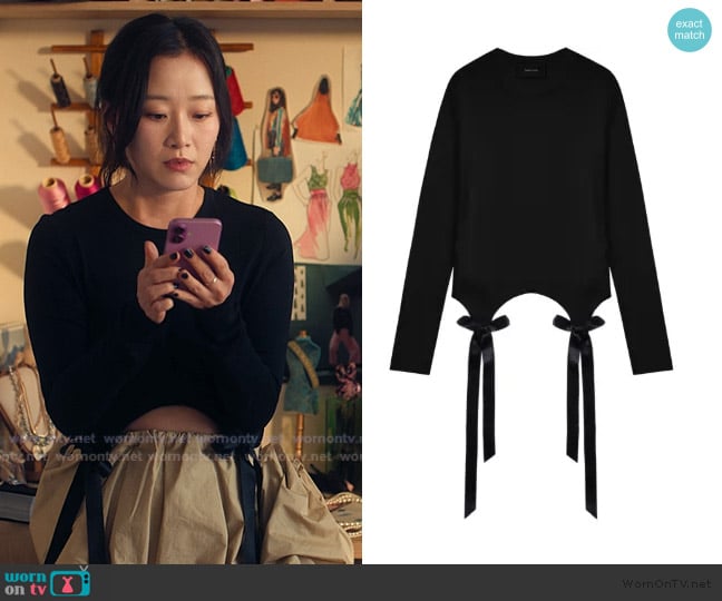 Simone Rocha Bow Tail Easy T-shirt worn by Yuri Han (Gia Kim) on XO Kitty