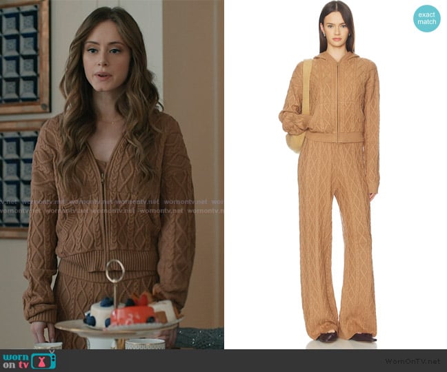 Plum’s brown cable knit hoodie on Elsbeth