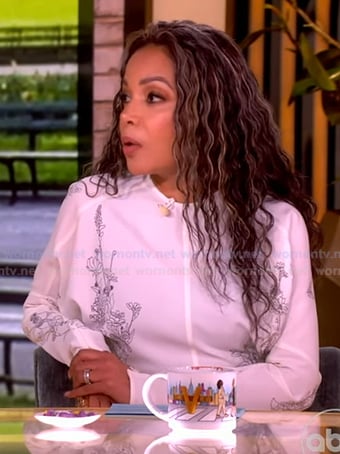 Sunny’s white floral domlan dress on The View