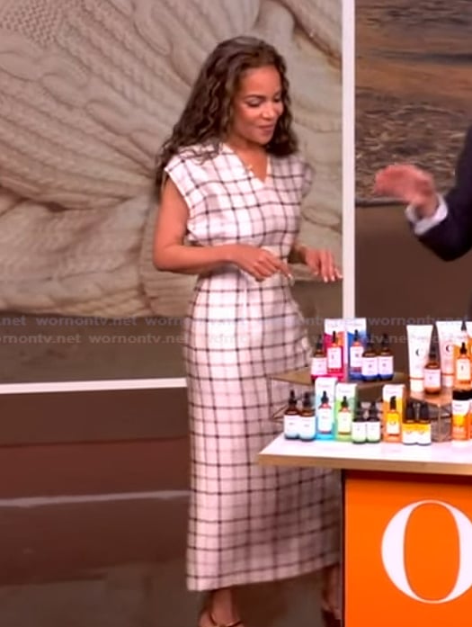 Sunny’s white plaid dress on The View