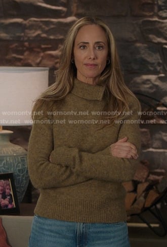 Teddy’s yellow zip neck sweater on Greys Anatomy