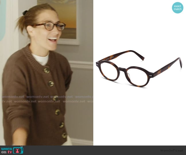 Warby Parker Leuda Sunglasses worn by Amanda Batula on Summer House