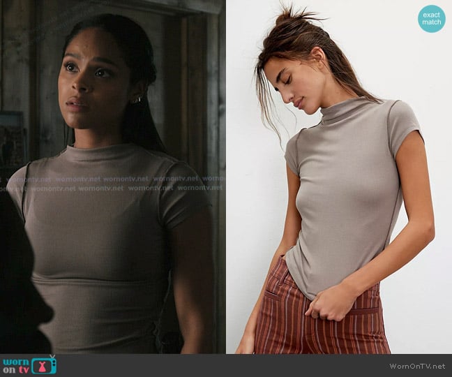 Andrea’s grey tee on Marshals