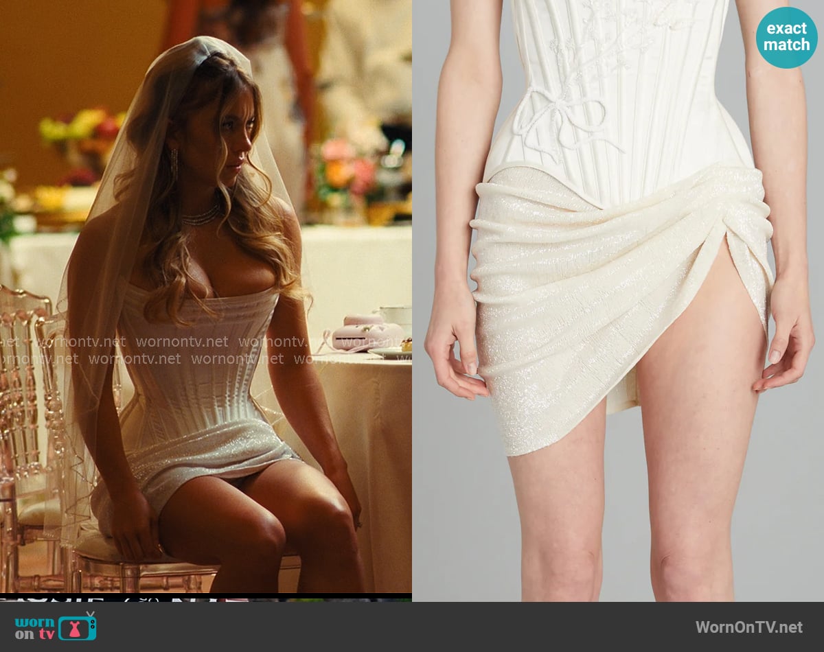 Wiederhoeft Draped Mini Skirt in Off-White Beads worn by Cassie Howard (Sydney Sweeney) on Euphoria