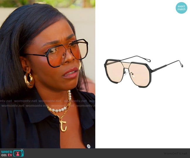 Willochra Oversized Square Sunglasses worn by Jasmine Goode on The Valley