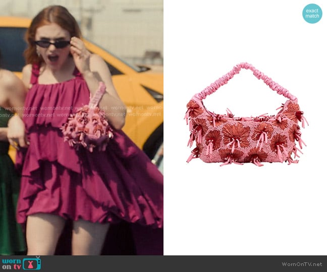 Zara Beaded Mini Bucket Bag worn by Madison Miller (Jocelyn Shelfo) on XO Kitty