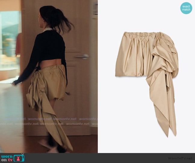 Zara ZW Collection Mini Balloon Skirt with Bow worn by Yuri Han (Gia Kim) on XO Kitty