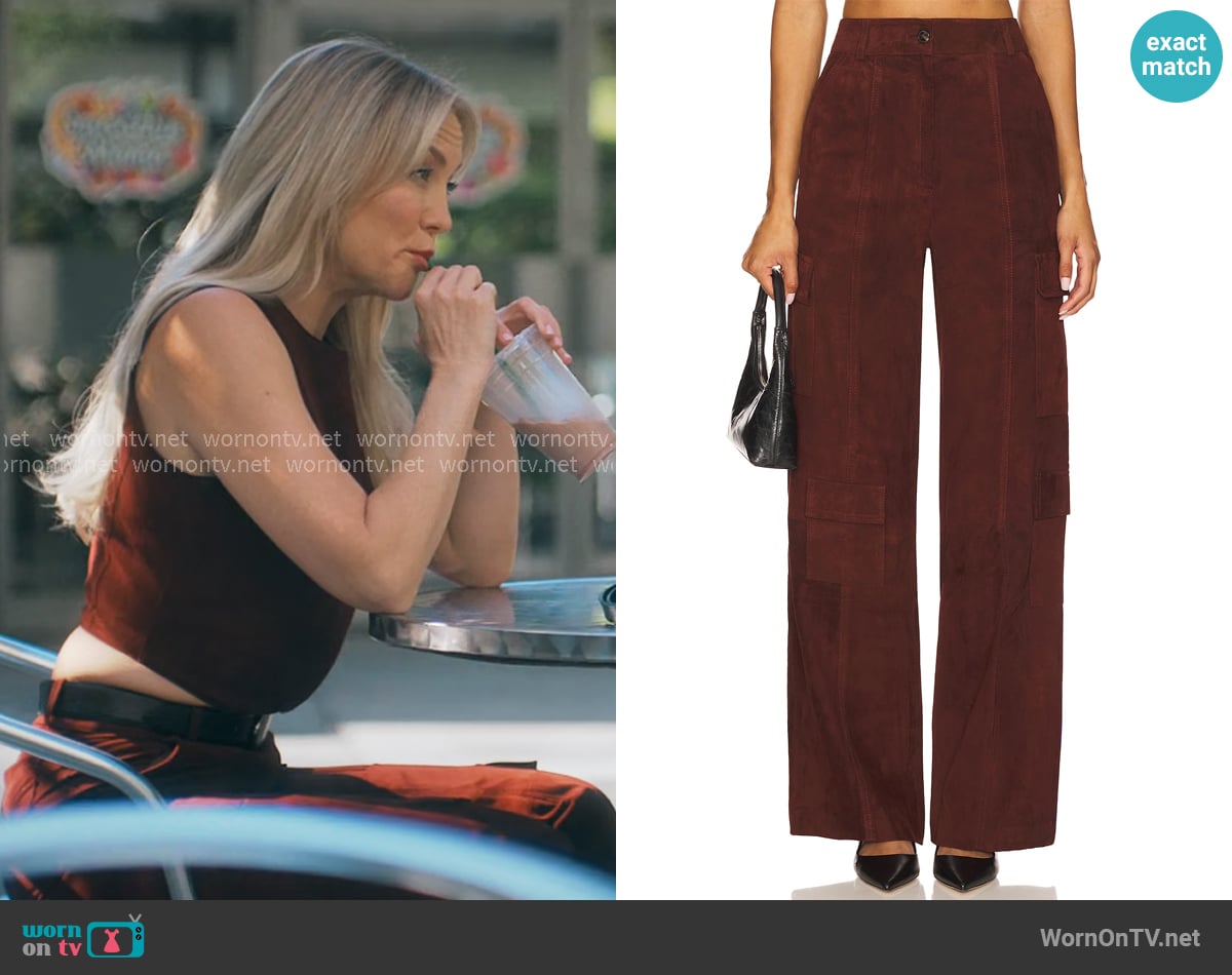 ZUT Sammy Suede Pants worn by Isla Gordon (Kate Hudson) on Running Point