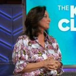 Emily Kaufman’s floral print short sleeve top on The Kelly Clarkson Show