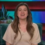 Kelly’s beige v-neck sweater on The Kelly Clarkson Show