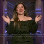 Kelly’s off shoulder belted top on The Kelly Clarkson Show