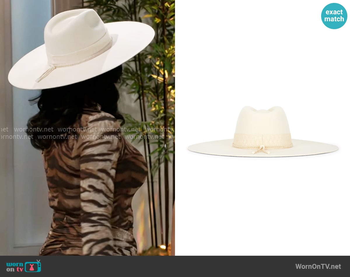Leslie’s hat on Beyond the Gates Leslie’s hat on Beyond the Gates