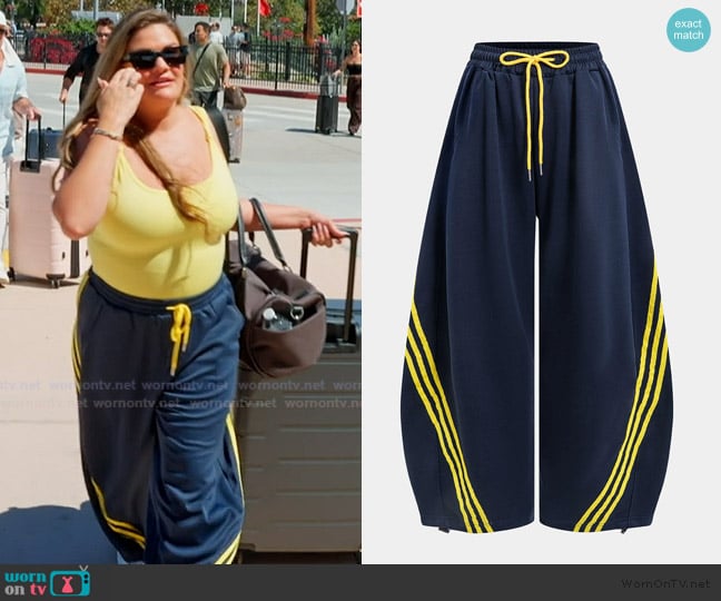 Brittany’s blue striped pants on The Valley Brittany’s blue striped pants on The Valley